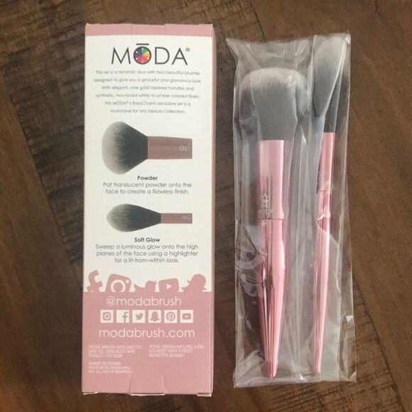 Mōda - Powder & Soft Glow - Brush Kit - Set of 2 - New! - Picture 2 of 2